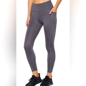 🎉 EUC Victorias Secret High Rise Studio 7/8 Legging Gray Tornado color Soft 8